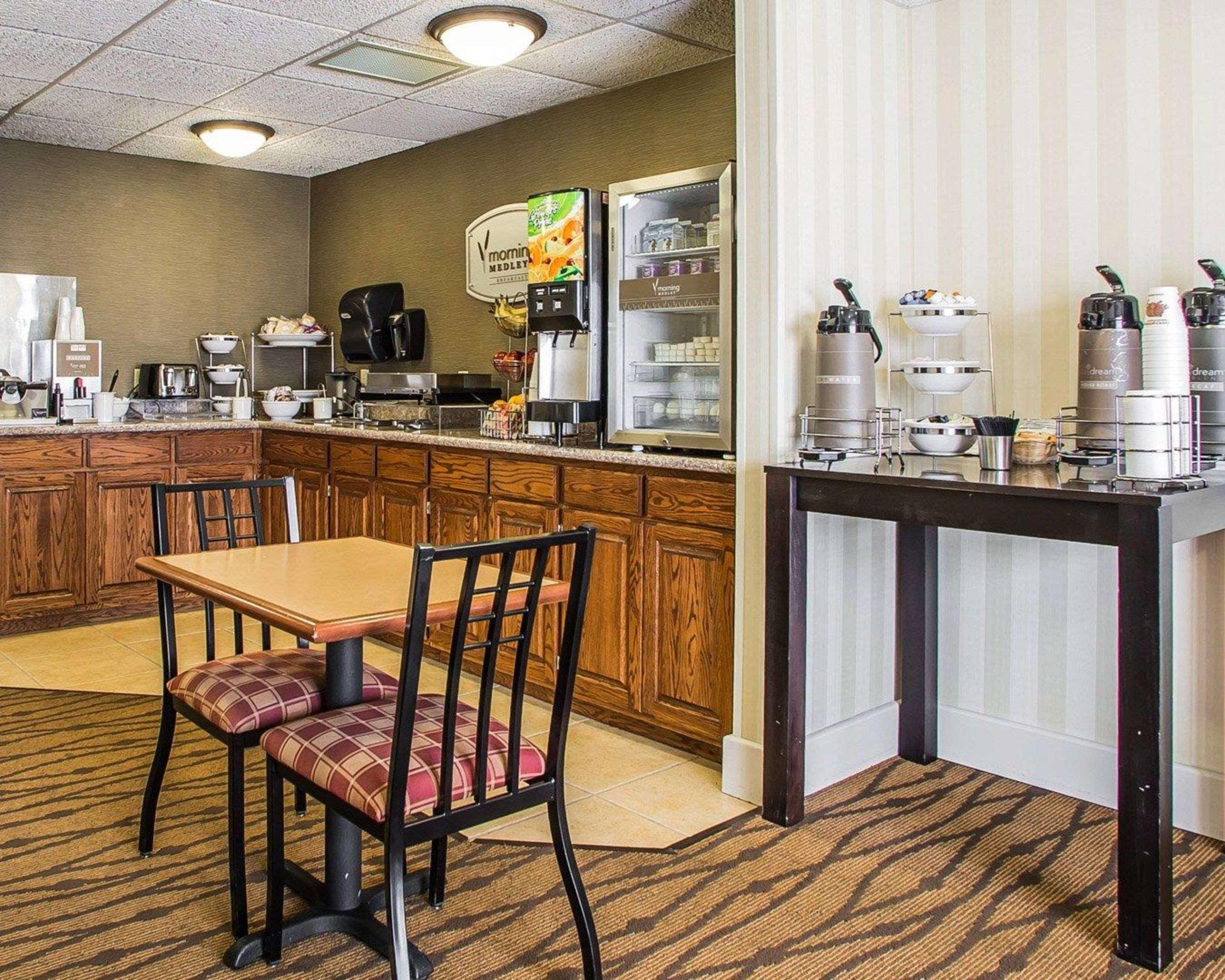 Sleep Inn & Suites Wisconsin Rapids Exteriör bild