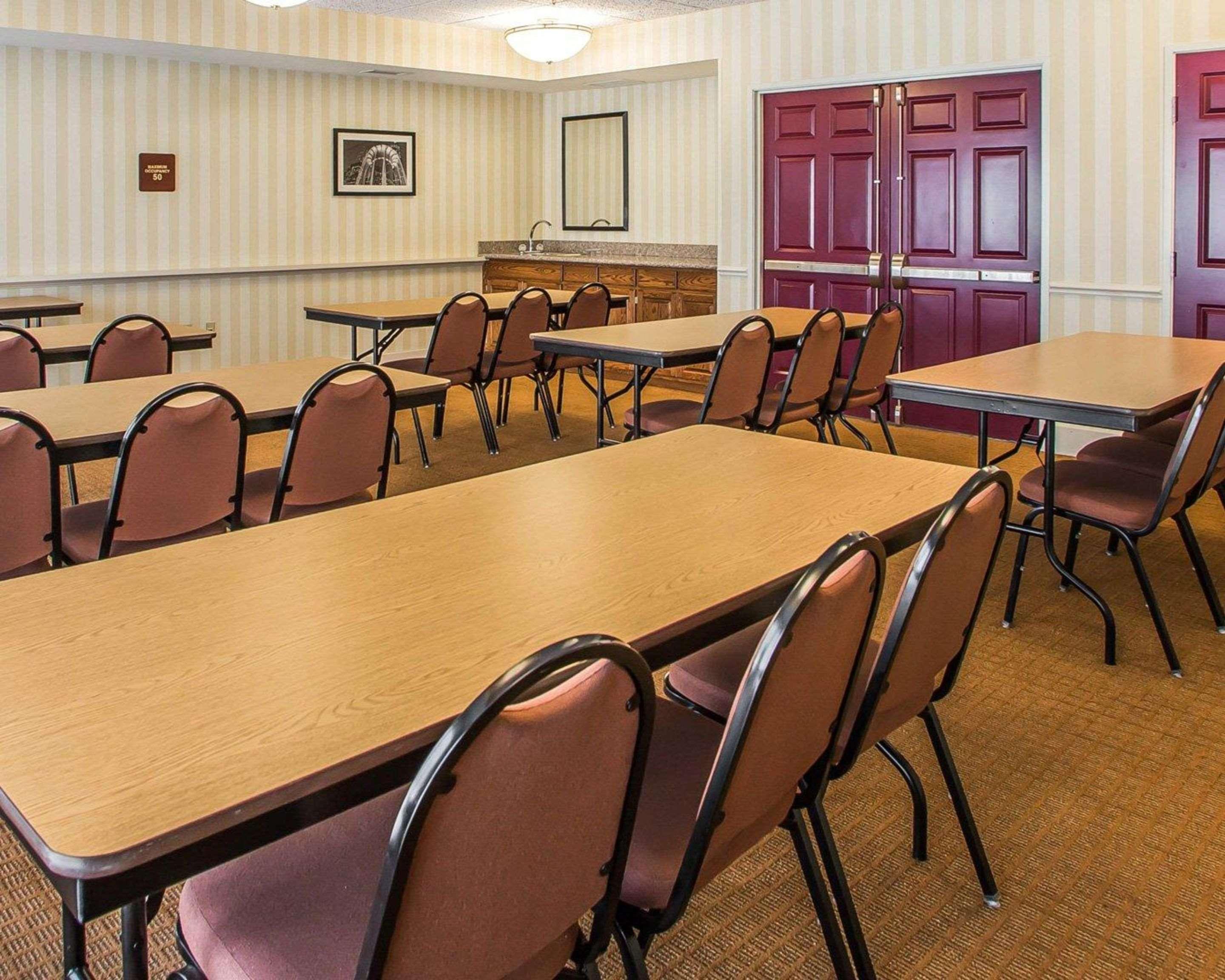 Sleep Inn & Suites Wisconsin Rapids Exteriör bild